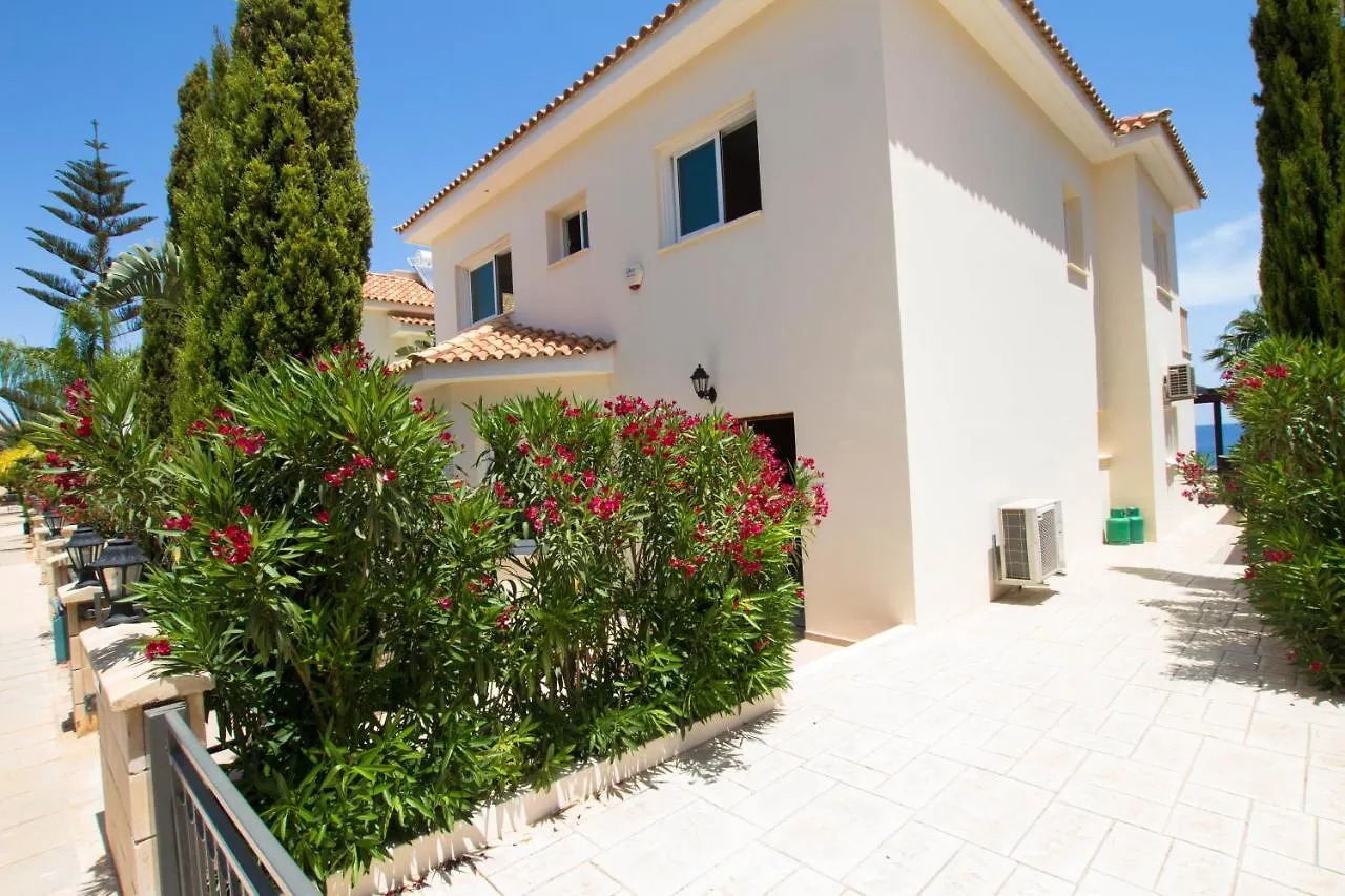 Дом отдыха Villa Sea Holly Front Line Протарас Кипр